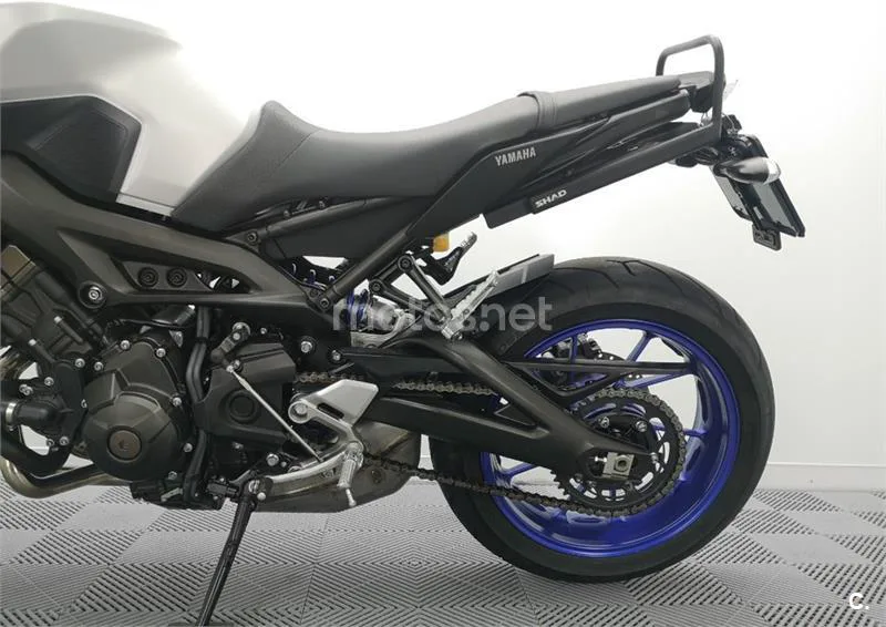Yamaha MT-09 – Vista 18