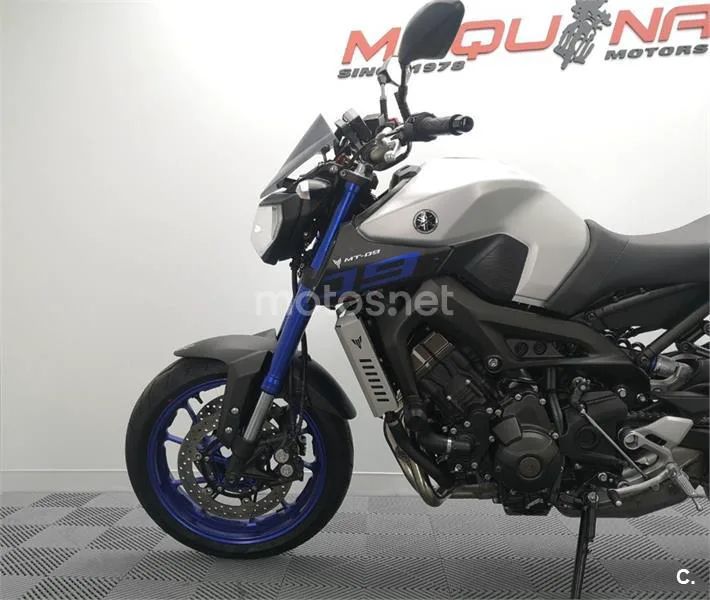 Yamaha MT-09 – Vista 19