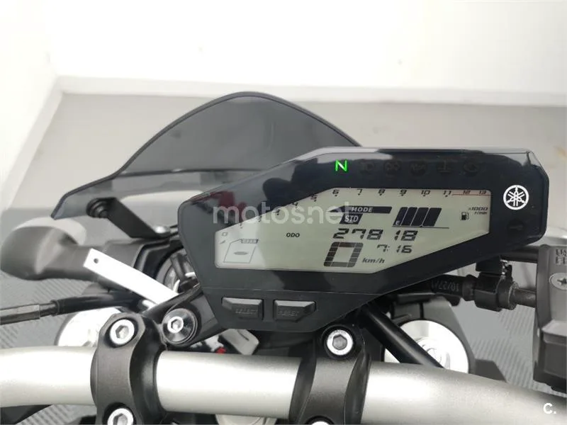 Yamaha MT-09 – Vista 10
