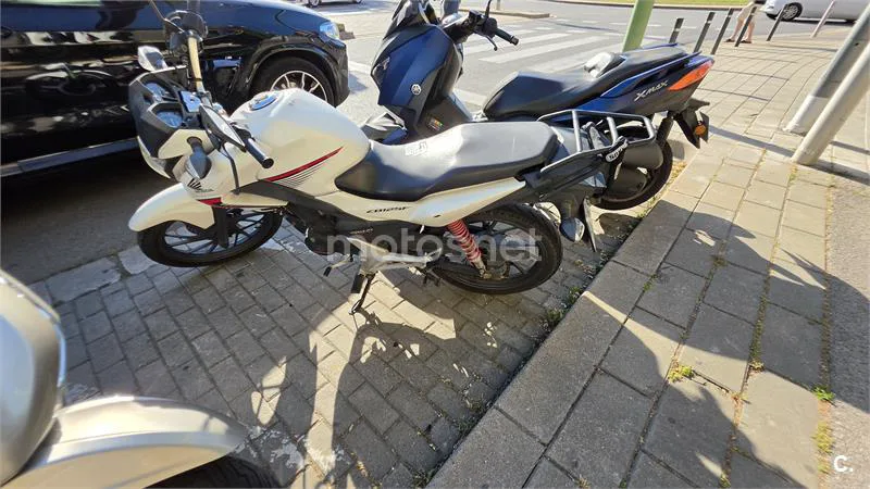 Honda CB 125 – Vista 3