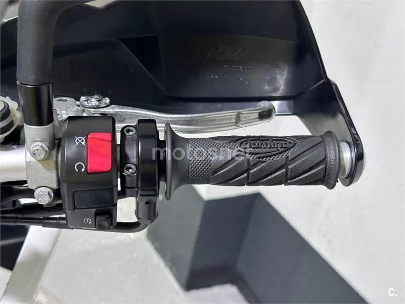 KTM 990 SMT – Vista 12