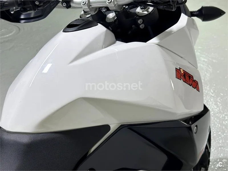 KTM 990 SMT – Vista 31