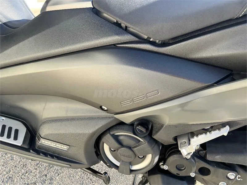 Yamaha TMAX 560 – Vista 8