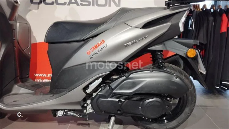 Yamaha Tricity 125 – Vista 16