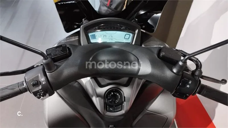Yamaha Tricity 125 – Vista 8