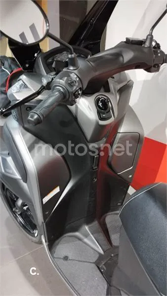 Yamaha Tricity 125 – Vista 9