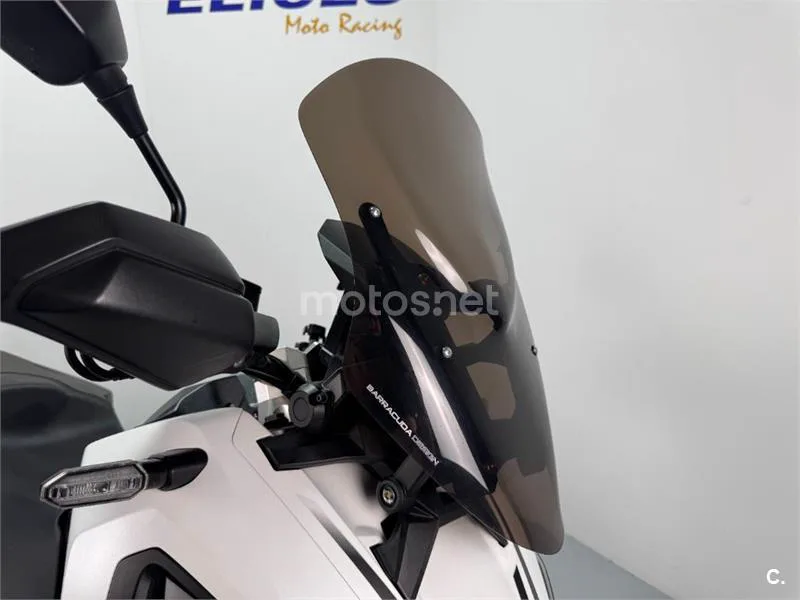 Honda X-ADV – Vista 14