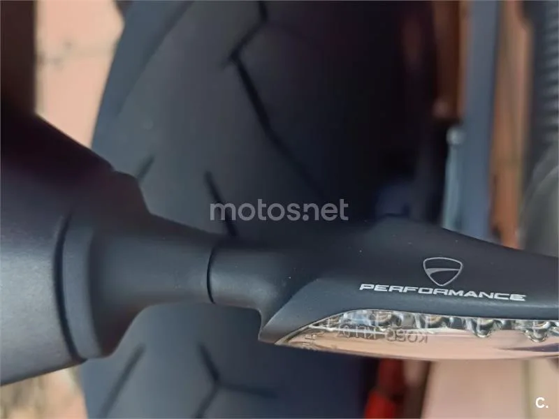 Ducati Monster 821 - Vista 7