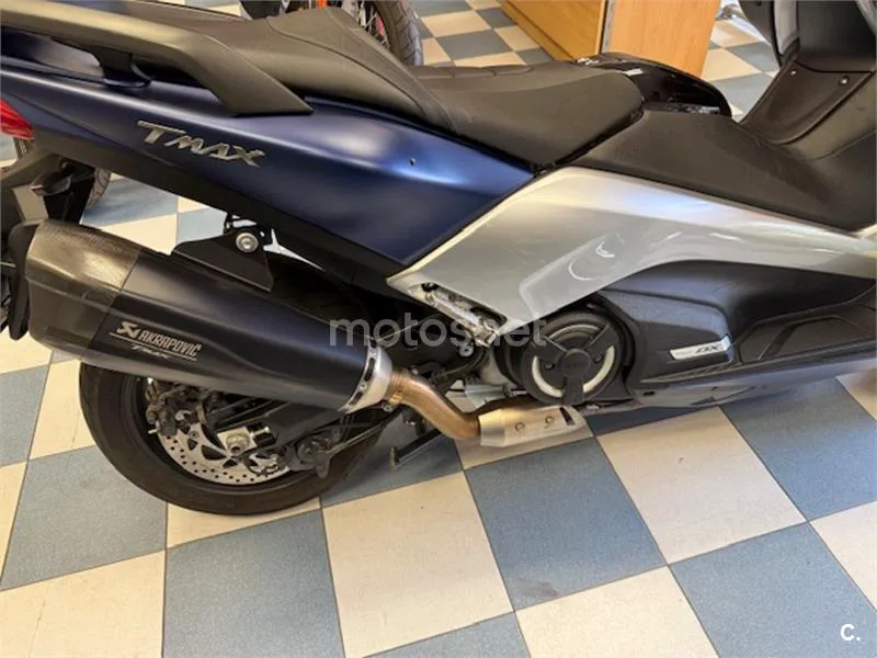 Yamaha TMAX 530 – Vista 17
