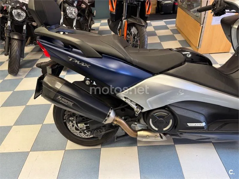 Yamaha TMAX 530 – Vista 10