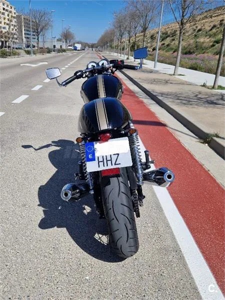 Triumph Thruxton EFI – Vista 4