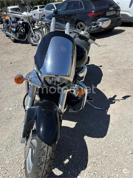 Suzuki Intruder M1800R - Vista 6