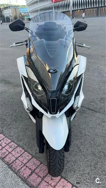 Kymco Super Dink 125 – Vista 5
