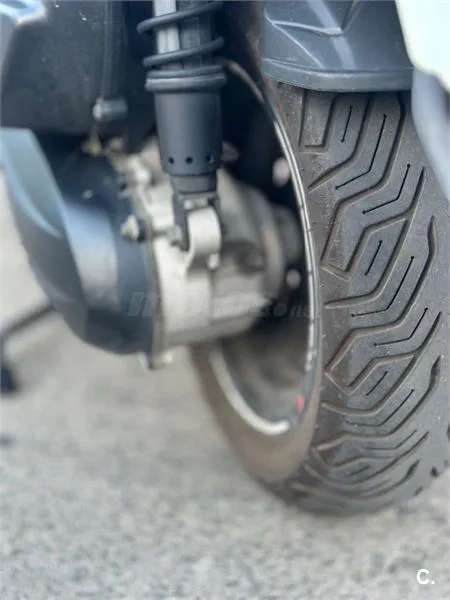 Kymco Super Dink 125 – Vista 9