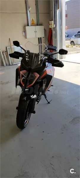 KTM 1290 Super Duke GT – Vista 2