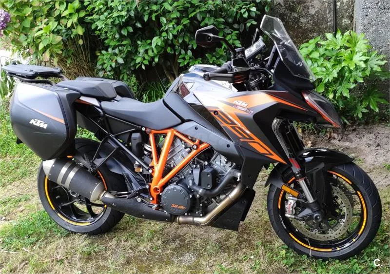 KTM 1290 Super Duke GT – Vista 3