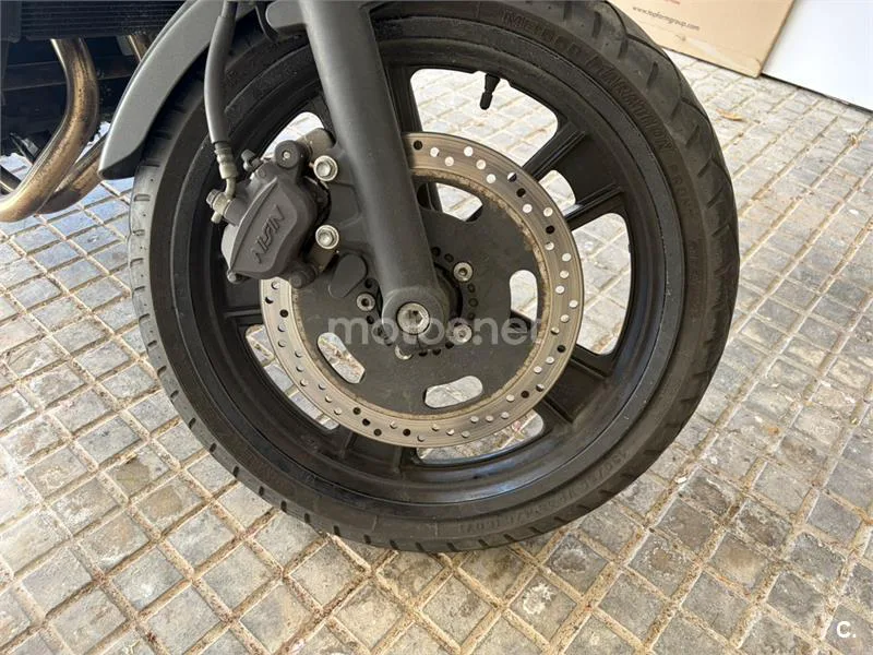 Kawasaki Vulcan S - Vista 3
