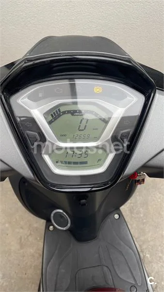 Kymco People S 125 – Vista 3