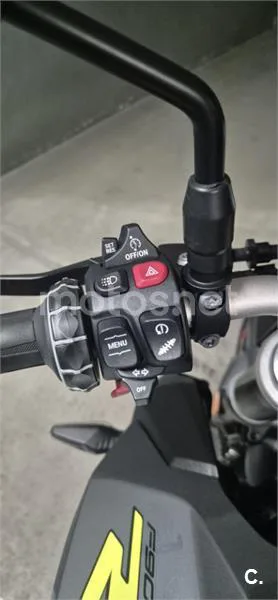 BMW F 900 R – Vista 2