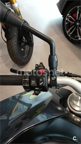 BMW F 900 R – Vista 30