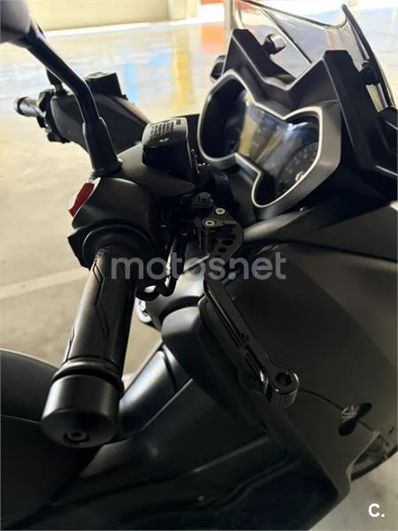 Yamaha XMAX 125 – Vista 12