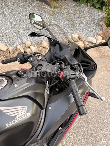 Honda CBR 650 R – Vista 6