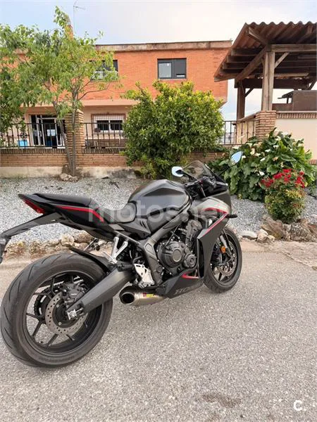 Honda CBR 650 R – Vista 9