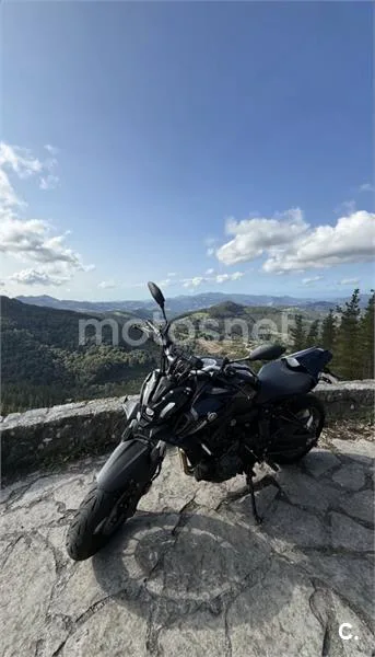 Yamaha MT-07 – Vista 3