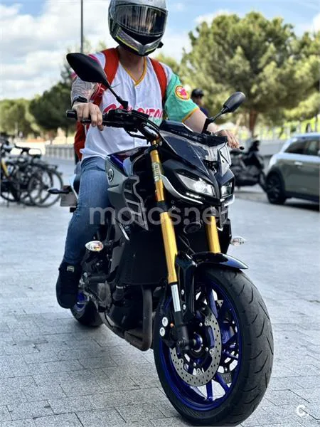 Yamaha MT-09 – Vista 8