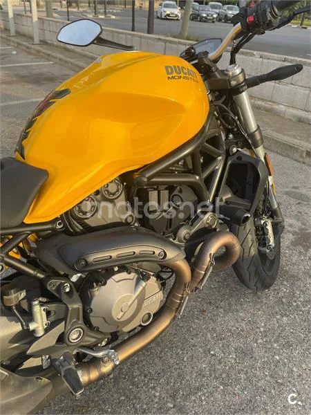 Ducati Monster 821 – Vista 5