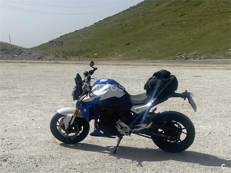 BMW F 900 R – Vista 3