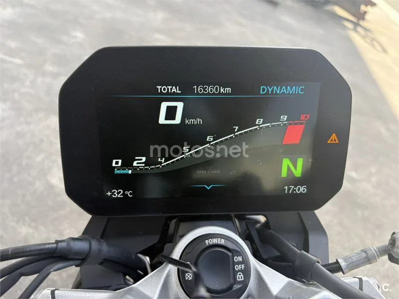 BMW F 900 R – Vista 8