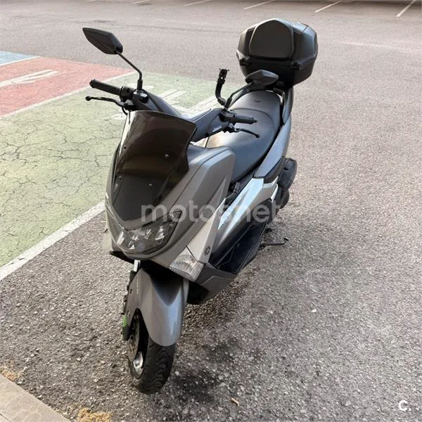 Yamaha NMAX – Vista 2