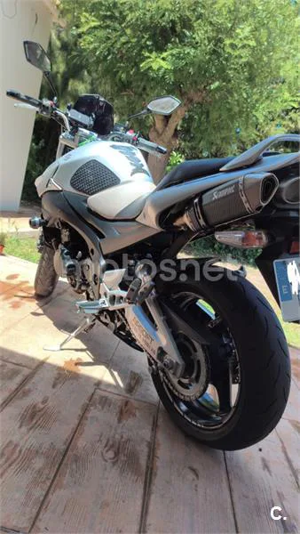 Suzuki GSR 600 – Vista 2