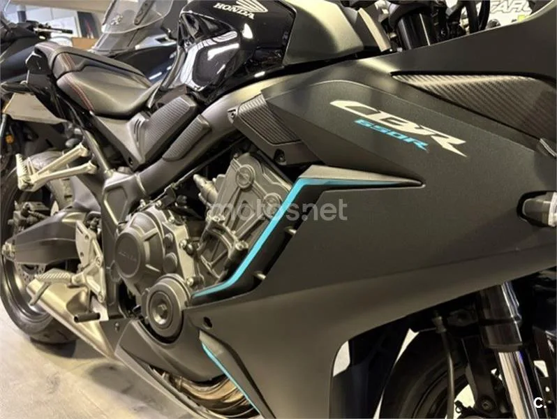 Honda CBR 650 R – Vista 3