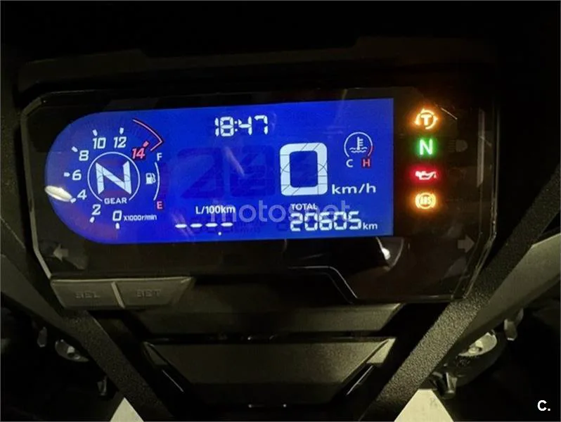 Honda CBR 650 R – Vista 7