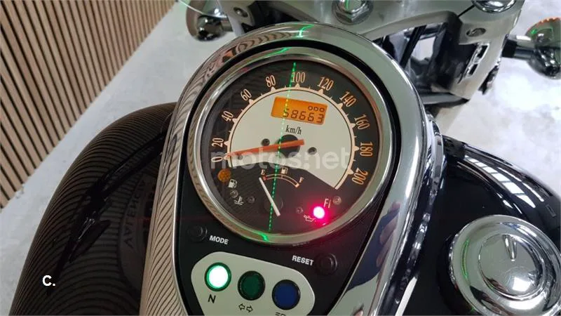 Kawasaki VN 900 Classic – Vista 19