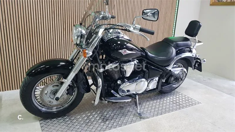 Kawasaki VN 900 Classic – Vista 25