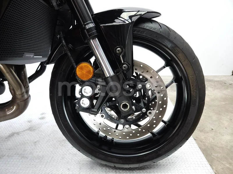 Yamaha Tracer 9 – Vista 11