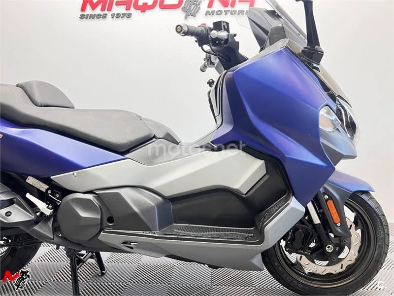 SYM Maxsym TL 500 – Vista 3