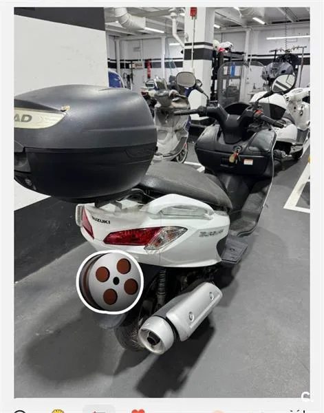 Suzuki Burgman 125 – Vista 4