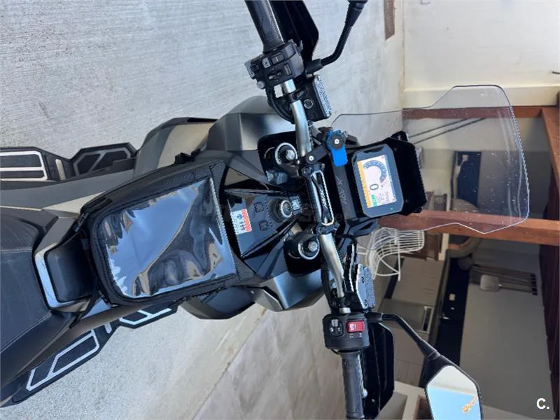 Honda XL 750 Transalp – Vista 5