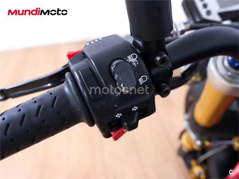 Triumph Speed Triple – Vista 16