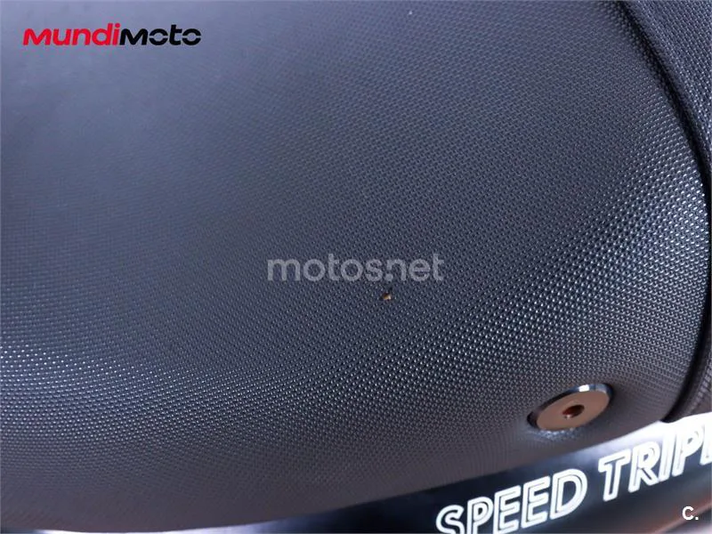 Triumph Speed Triple – Vista 20