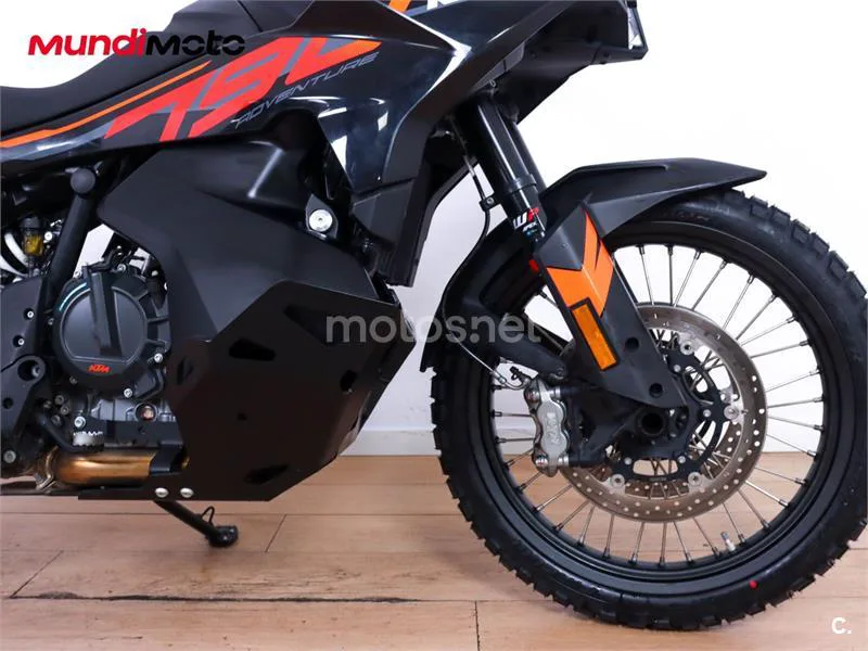 KTM 790 – Vista 17