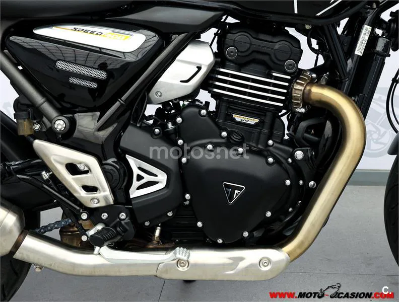 Triumph Speed 400 – Vista 5