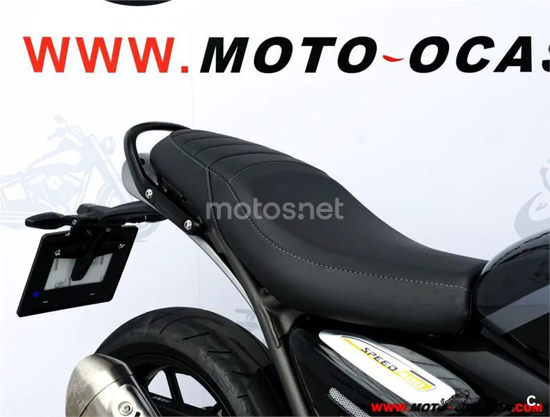 Triumph Speed 400 – Vista 10