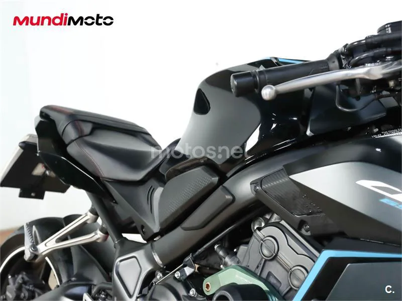 Honda CBR 650 R – Vista 27