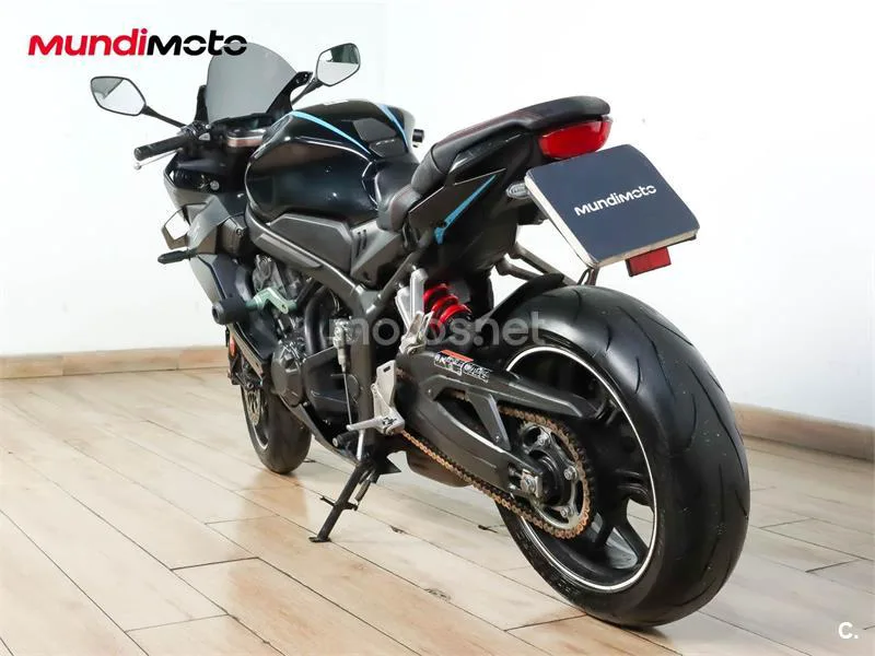 Honda CBR 650 R – Vista 8