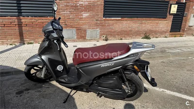 Kymco People S 125 – Vista 4
